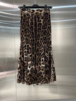 Ženske haljine srednje dužine sa леопардовым po cijeloj površini i velikim подолом u obliku ribljeg repa 2023 Jesen/zima